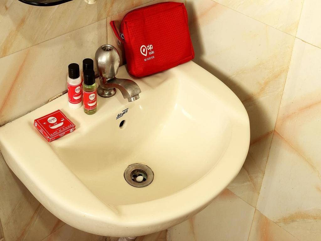 Oyo 1348 Hotel Zaika Inn Hāora Kültér fotó