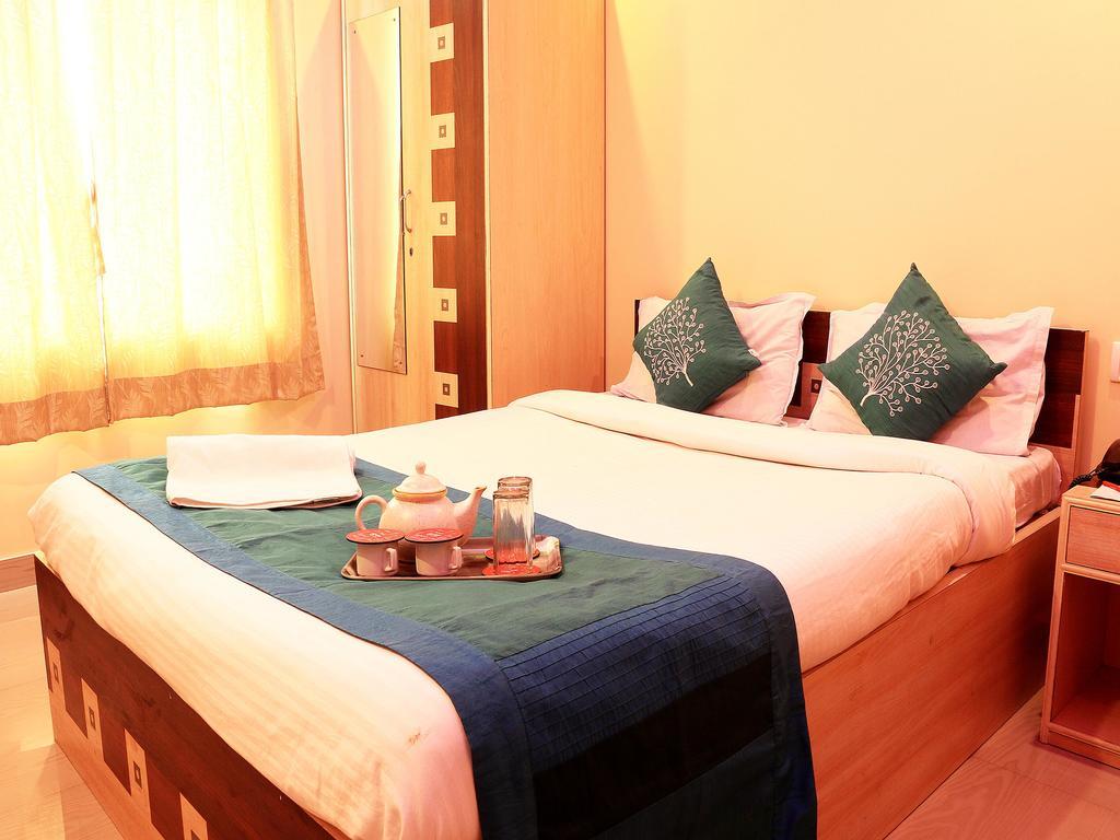 Oyo 1348 Hotel Zaika Inn Hāora Kültér fotó